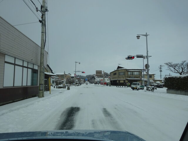 平泉へ続く旧街道の雪景色